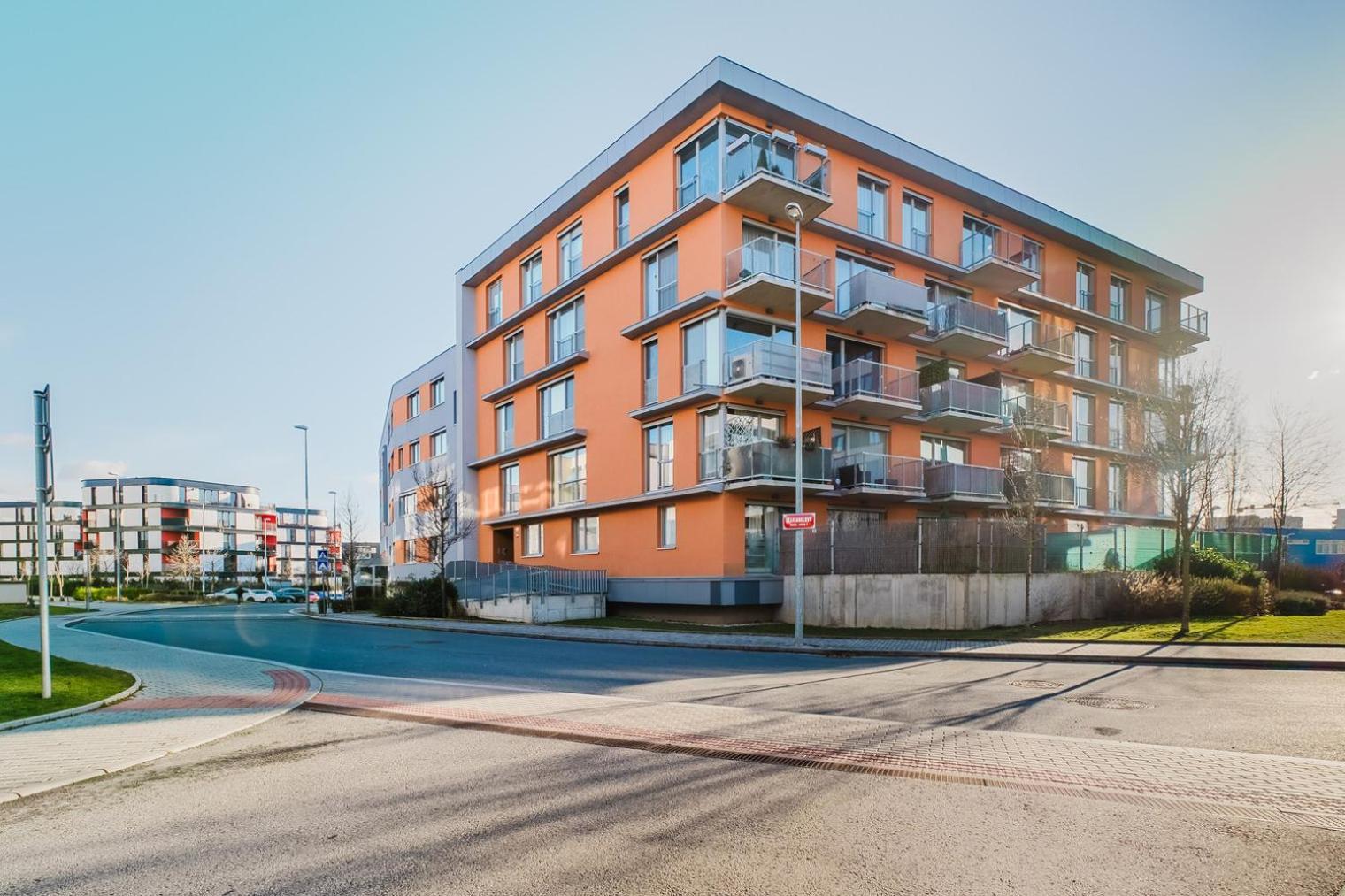 Blueground Zizkov Furnished Park Prg-42 Apartment