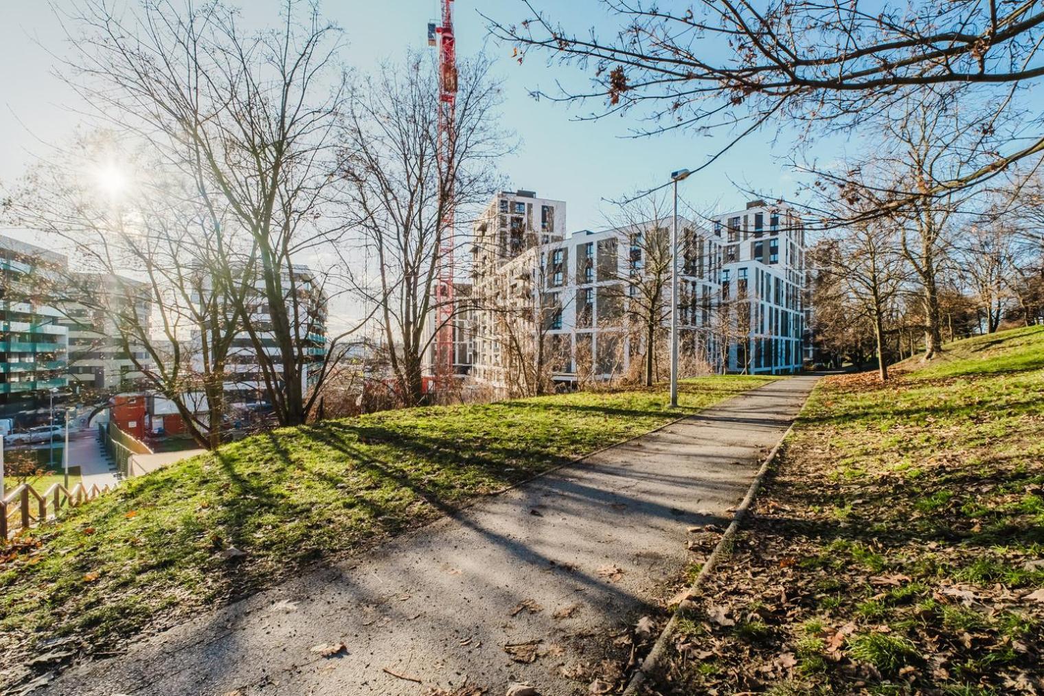 Blueground Zizkov Furnished Park Prg-42